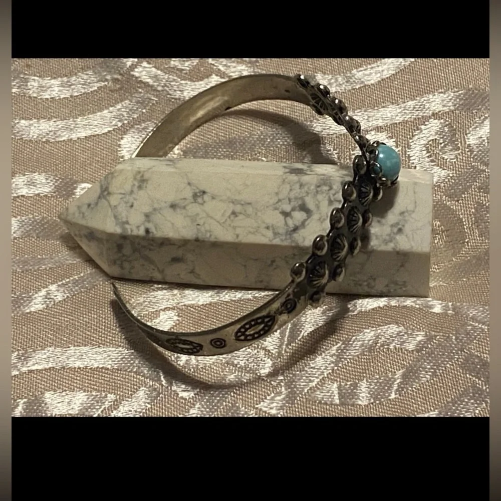 Vintage Faux Turquoise Native Cuff Bracelet ~ Small Size #9229